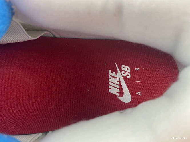Jordan DR5415-104 Retro 4 SB 0807